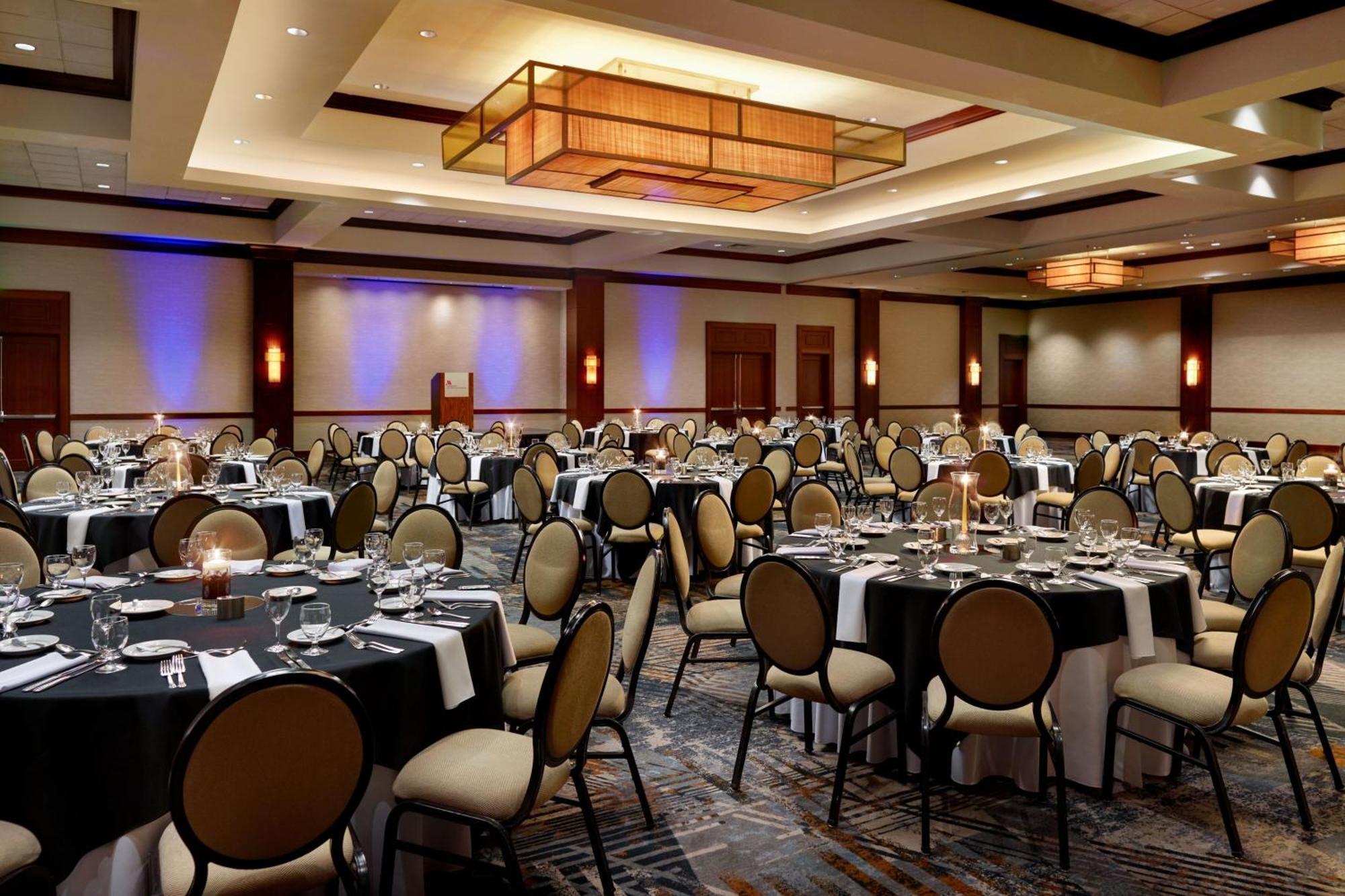 Hotel Wyndham Buckhead & Conference Center 3*